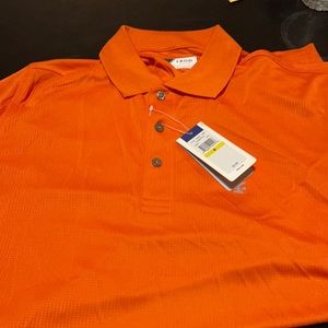 IZOD GOLF T- SHirt for men size M orange.